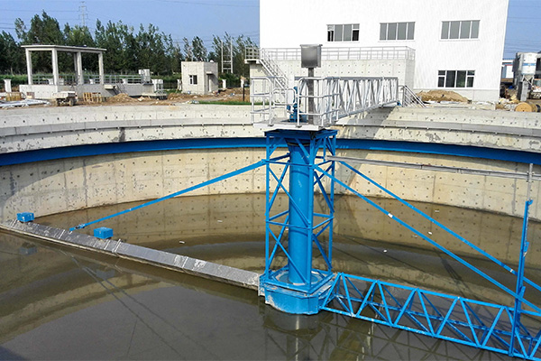 单管吸泥机